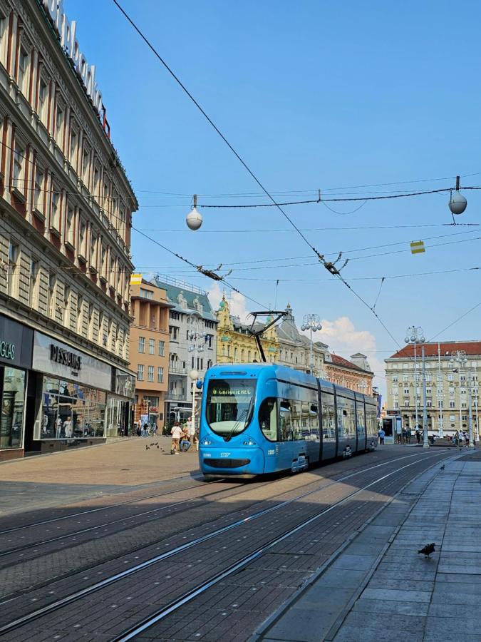 Golden Sun Záhřeb